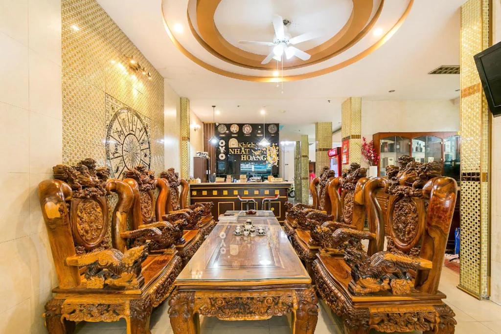 Nhat Hoang Q4 -by Bay Luxury Hotel *