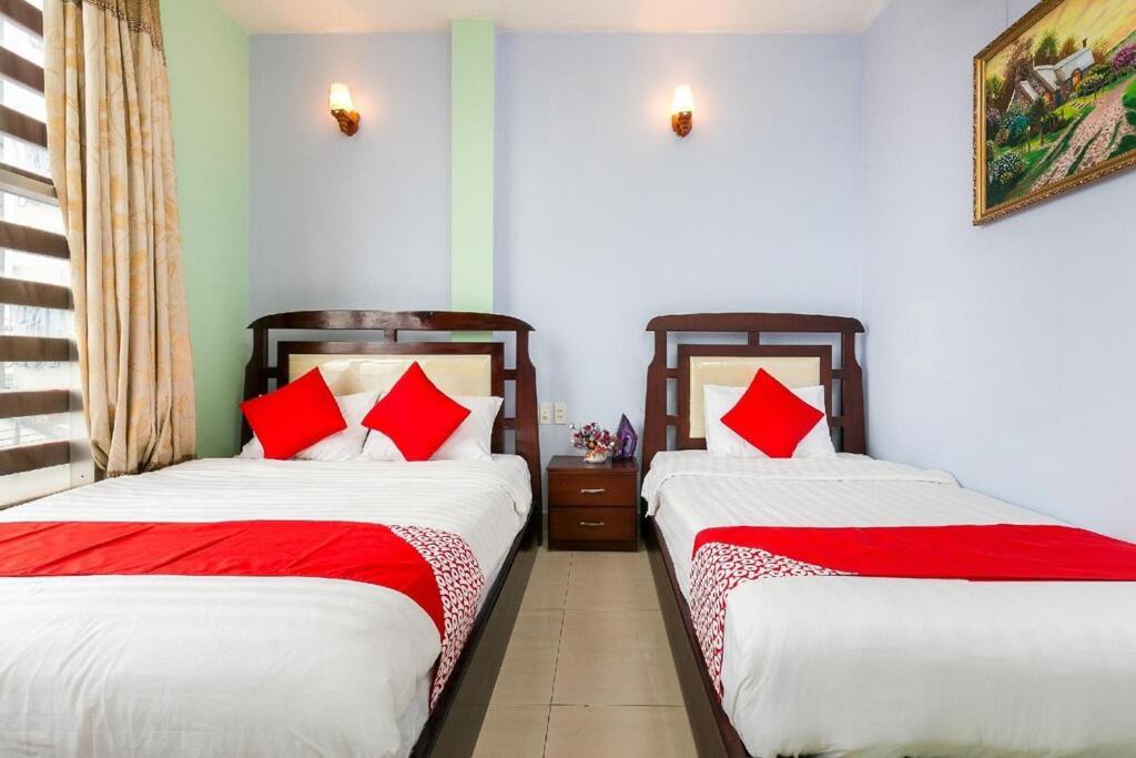 Nhat Hoang Q4 -by Bay Luxury Hotel *