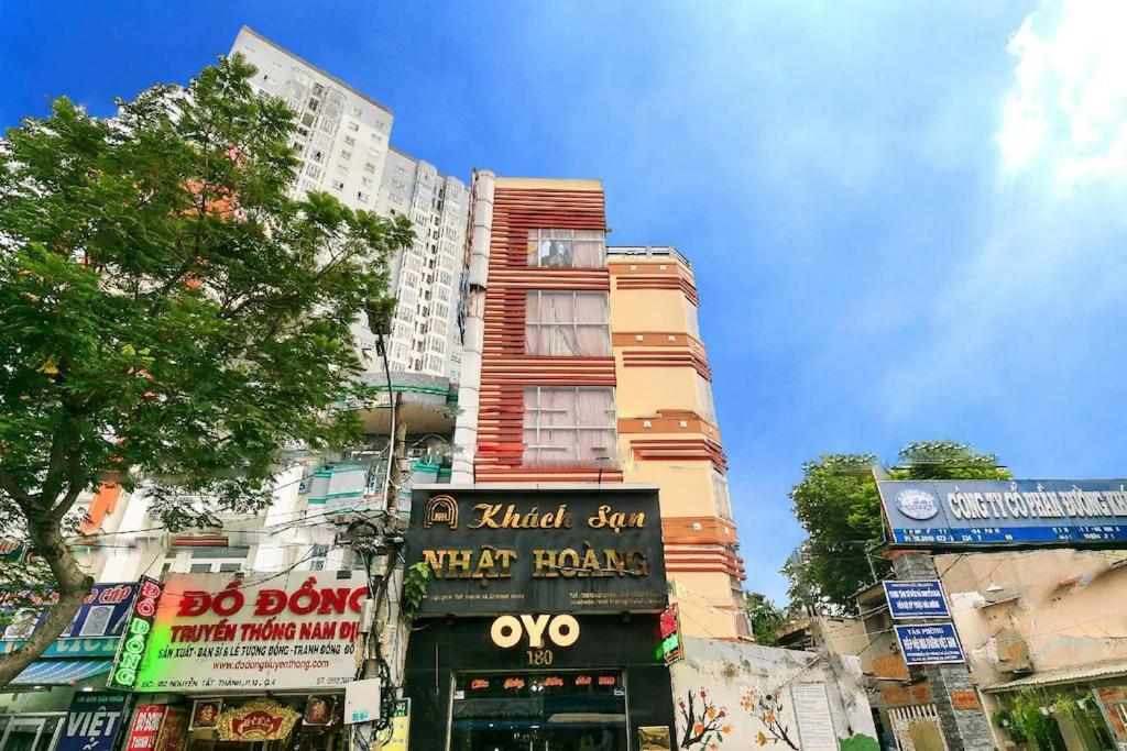 Hotel Nhat Hoang Q4 -by Bay Luxury *